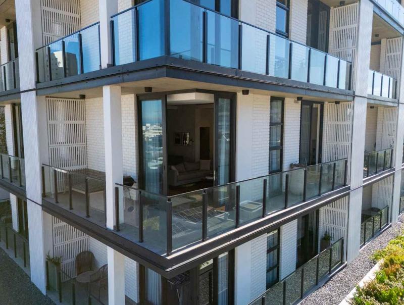 2 Bedroom Property for Sale in Sea Point Western Cape